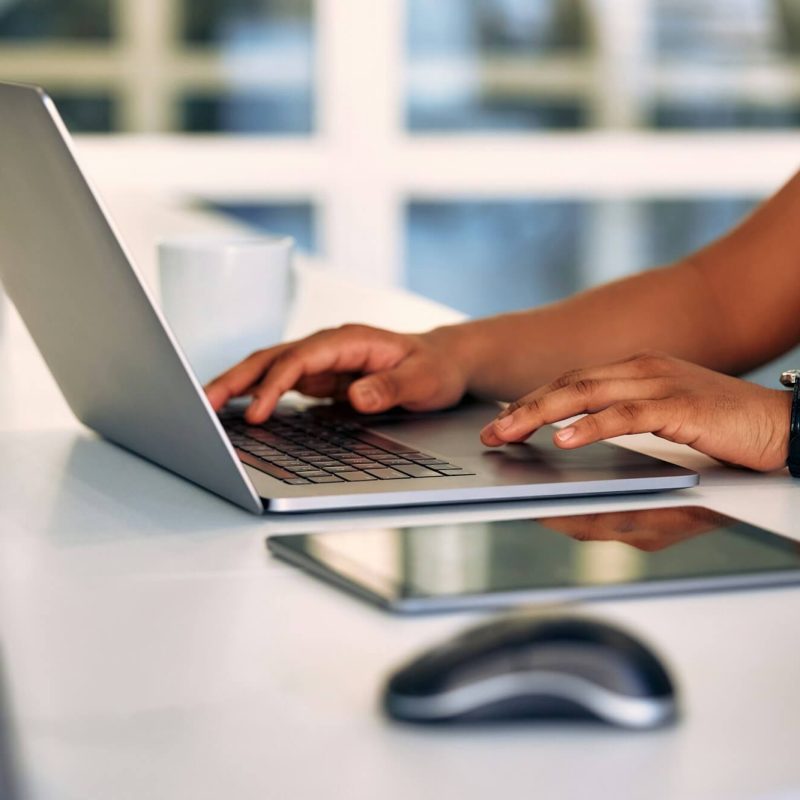 male-freelancer-working-in-a-coworking-space.jpg